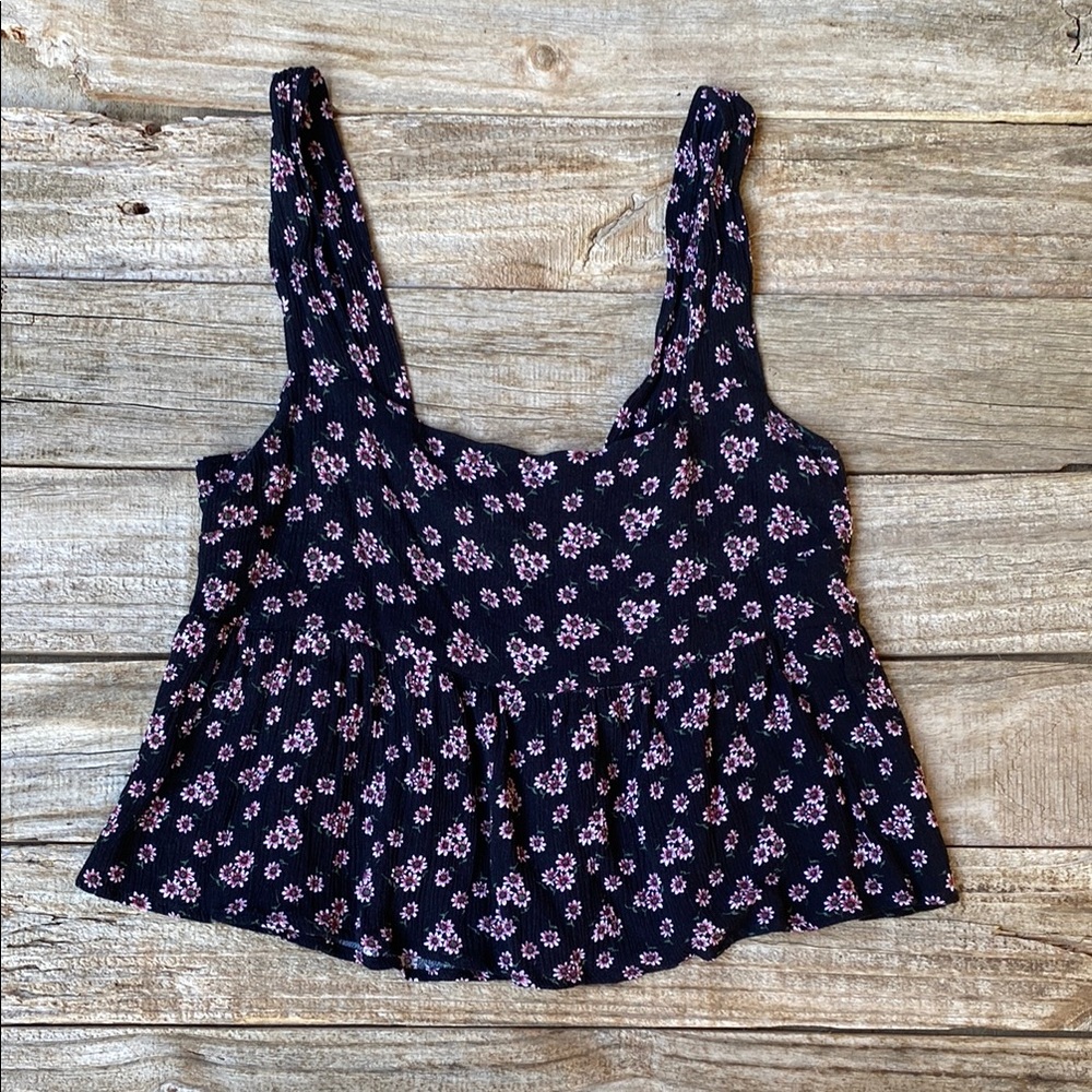 Easel Women’s Crop Top